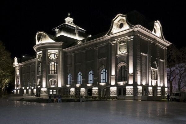 پروژکتور نورپردازی نما نورپردازی نما مدرن